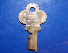Vintage or Antique EVERLASTING LOCK Co. Trunk or Padlock Key #D61