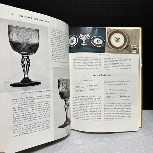 First Lady's Cookbook, Favorite Recipes Of All The Presidents, 1982, Hardback - Picture 11 of 17