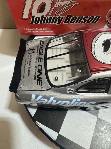 Johnny Benson #10 Valvoline James Dean 2001 1/24 Nascar Diecast - Picture 10 of 15