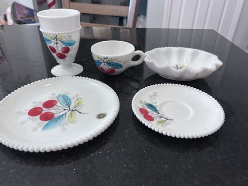 Juego de 5 piezas vintage pintado a mano Westmoreland con borde de cuentas de vidrio de leche con patrón de cereza - Imagen 3 de 19