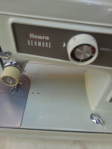 Vintage Kenmore Sears Model 148.13101 1310 Zig Zag Sewing Machine - Picture 3 of 14