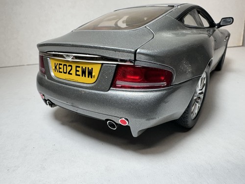 Beanstalk “Die Another Day” Aston Martin V12 Vanquish Bond 007 1:18 Diecast READ - Picture 10 of 20