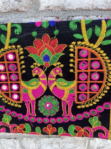 Women’s Embroidered Purse Crossbody Fold Over Flap Zippered Colorful Peacocks - Picture 10 of 18