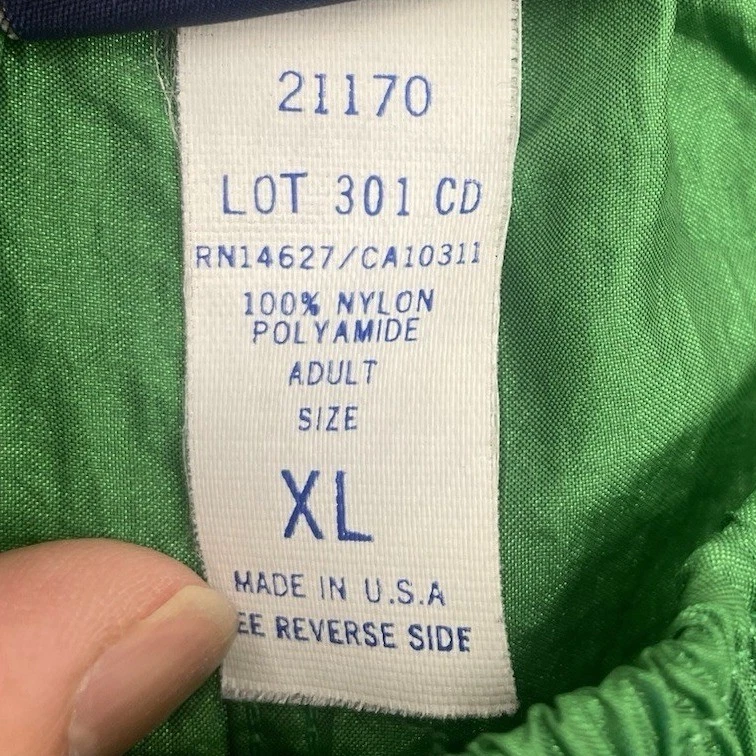 Pantalón Corto de Fútbol de Colección Años 90 Umbro Retro Logo Hombres XL Verde Nylon Hecho en EE. UU. Foto 3 de 4