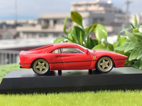 Ferrari / F288GTO / 1/64 Diecast Car / Kyosho / Tyre swap - Picture 9 of 17