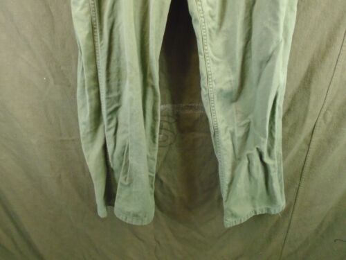 Pantalones militares de Estados Unidos de la era de la guerra de Vietnam 1969 pantalones del ejército pantalones de satén de algodón medianos 20-M - Imagen 4 de 14