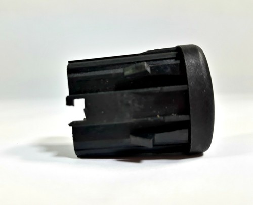 01-04 MUSTANG RADIO TRIM BEZEL LOWER BUTTON DELETE PLUG -BASE - GT - SVT COBRA - - Picture 6 of 7