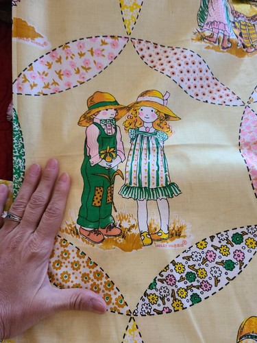 Vtg 1970s Patchwork Fabric Holly Hobbie Cheater Quilt American Greetings 5.1 Yds - Picture 3 of 3