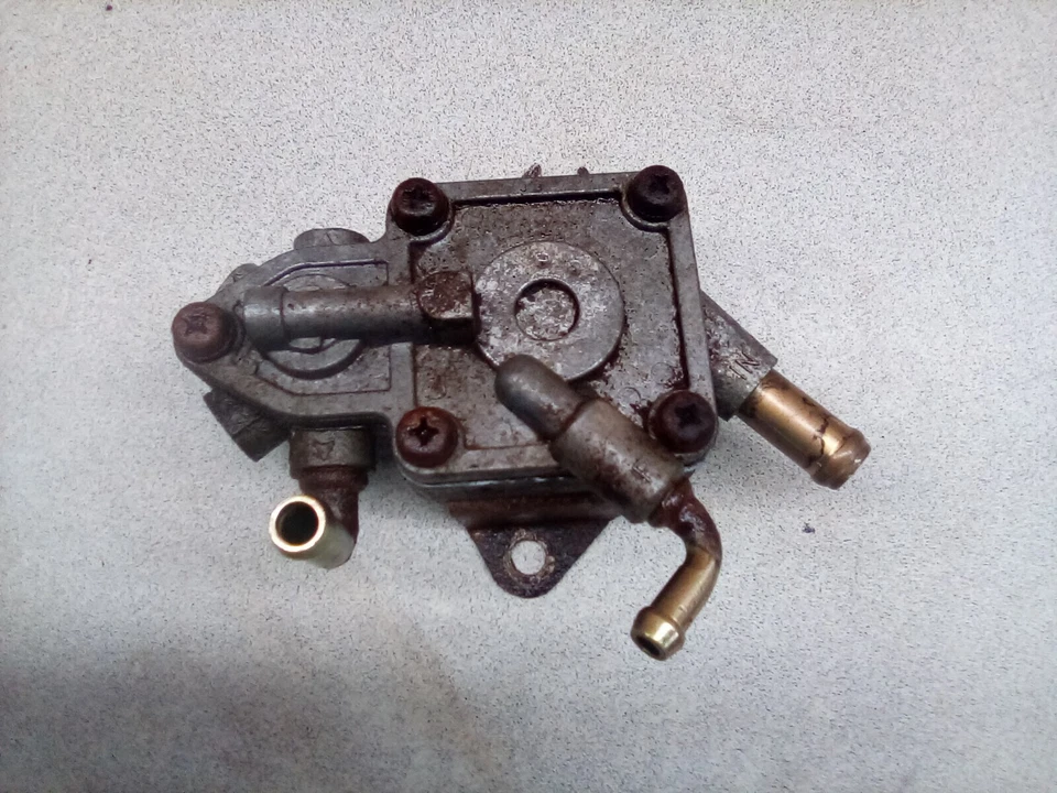 Ski-Doo Legend 500 ss GT 2004 Mikuni bomba de combustible pulso de vacío  Foto 4 de 4