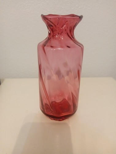 Vintage Cranberry Swirl Vase 7.75” - Picture 9 of 9
