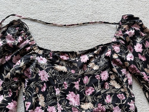 Abito Forever 21 nero rosa floreale a strati con volant spalle scoperte manica lunga M - Foto 13 di 17