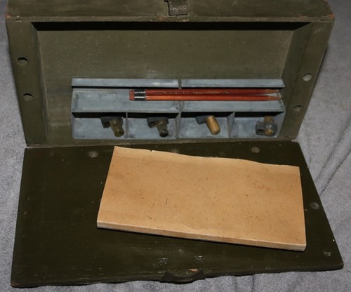 VINTAGE  RARE WWII PIGEON TRANSPORT CASE PG-104 CB - Picture 2 of 13