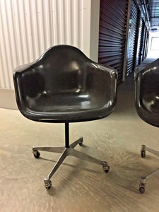 herman miller eames fiberglass arm shell chair black fiberglass on