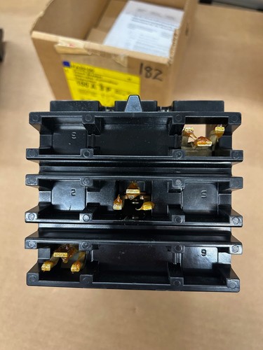 NEW SQUARE D FA32100 100 AMP I-LINE CIRCUIT BREAKER 240 VAC / 250 VDC 3 POLE BOX - 第 3/6 張圖片