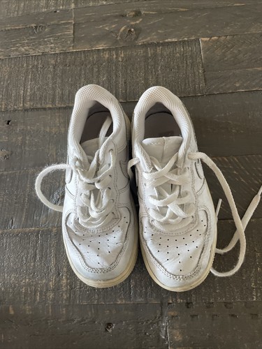 Chaussures de sport blanches Nike Air Force One pour tout-petits enfants taille 11C dc7 - Photo 1/3