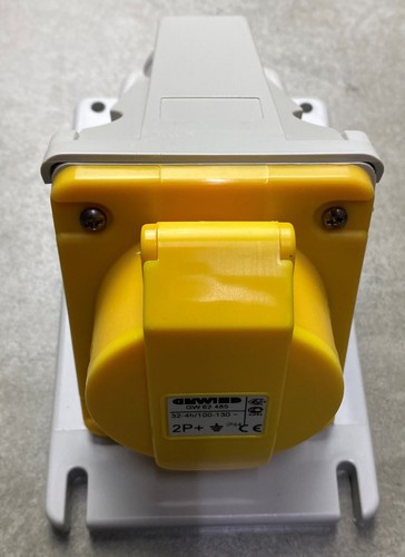 GEWISS GW62485 90 Degree SURFACE Socket Outlet, IP44, 2P + E, 32A, 100-130V - Picture 1 of 9
