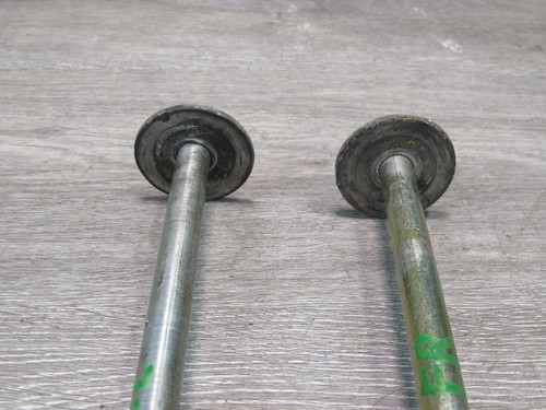 86-92 TOYOTA SUPRA MA70L SET OF 2 FRONT LEFT & RIGHT UPPER CONTROL ARM BOLT OEM - Picture 4 of 13