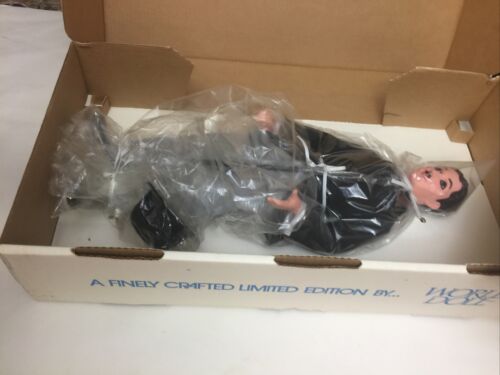 VINTAGE WORLD DOLL. CHARLIE CHAPLIN. FINE CRAFTED LIMITED EDITION DOLL 1899-1989 - Picture 8 of 12