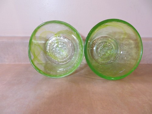 2 Vintage Hand Made Kosta Boda Glass Ulrica Design Green Glass Swirl Bowls - Picture 9 of 11