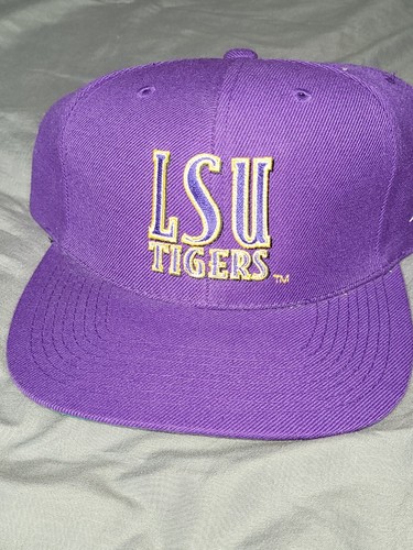 Vintage LSU Tigers Sports Specialties Plain Logo Script Snapback Hat Dead Stock - Bild 1 von 6