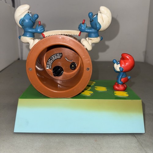 RARE Vintage 1980’s SMURFS Wind Up Clock by Peyo - Works But No Alarm Sound - Picture 9 of 16
