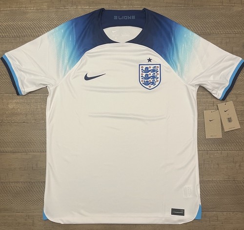 Neuf avec étiquette - Maillot de foot domicile homme Nike England 2022/2023 taille Medium DN0687-101