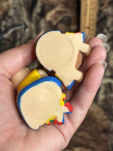 Lote de 2 figuras de vinilo Playfully Yours Caillou vintage 2001 PBS Sprout - Imagen 7 de 10