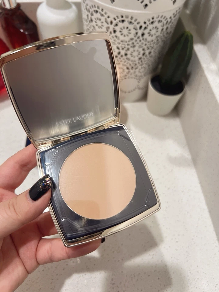 Base en polvo mate Estée Lauder Double Wear Stay-in-Place - 3N1 beige marfil Foto 3 de 4