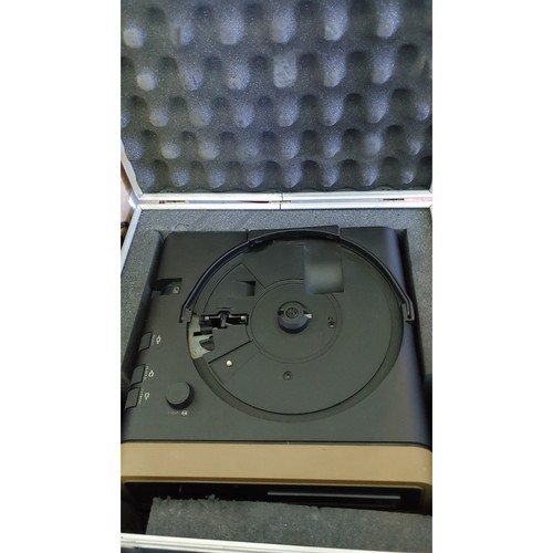 Kodak Ektagraphic Cube AudioViewer Slide Projector Model 260 w Case AS IS - Picture 10 of 12