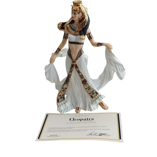 Vtg Danbury Mint Martin Evans CLEOPATRA Porcelain Gold Accents Figurine 8.75" - Picture 1 of 17