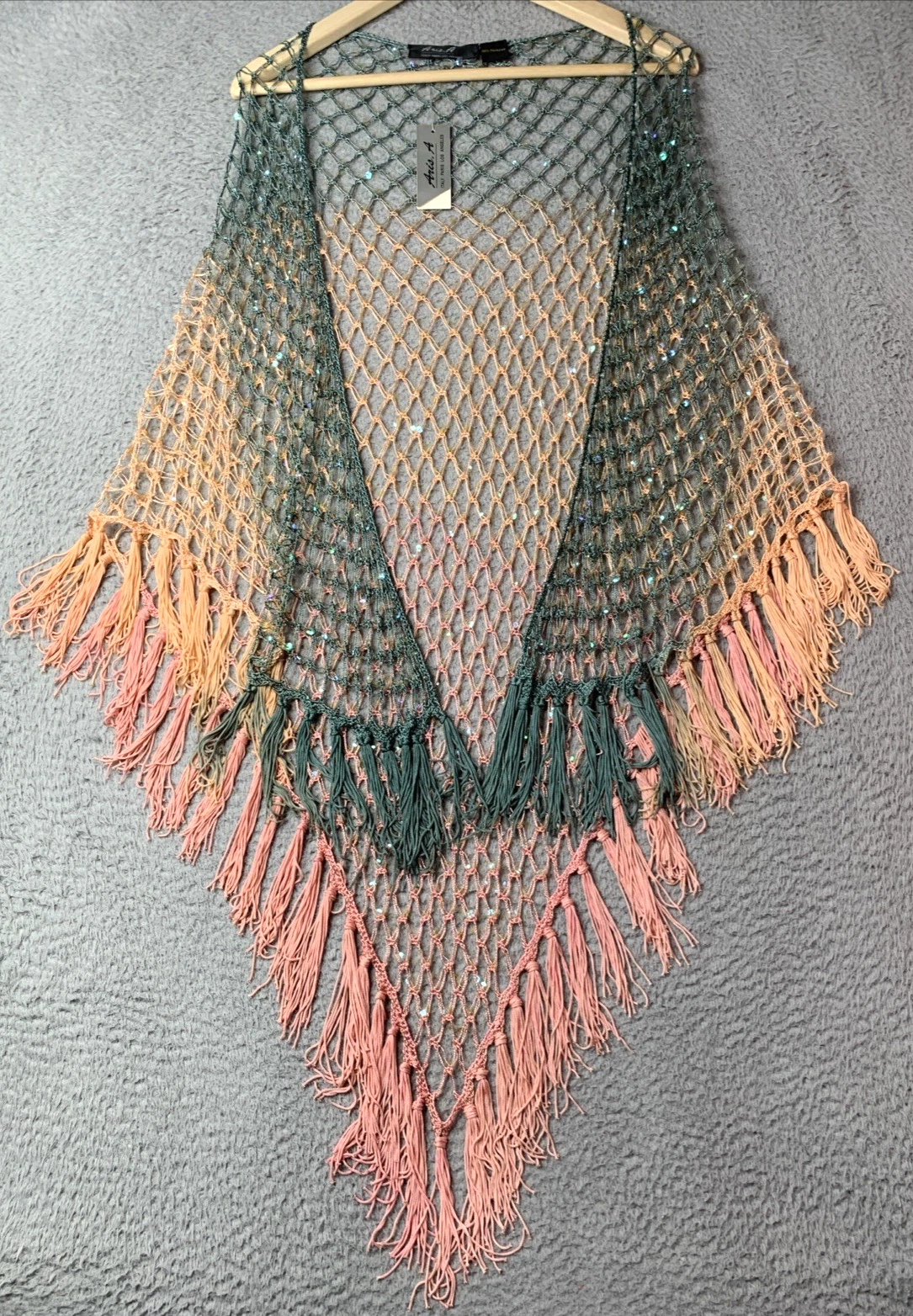 Aris A Poncho Shawl Womens O/S One Size Sequins Fringe Multicolor Boho Western
Opens in a new window