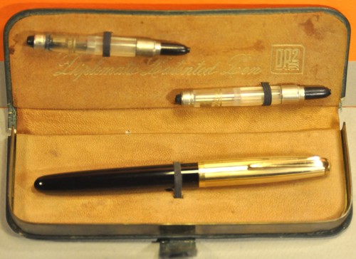 "DP 2" Vintage Rare Black/Gold> Italian c.1955's Fountain pen w/ Case - Bild 2 von 24