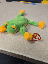 TY Beanie Baby - SMOOCHY the Frog (8 inch) - MWMTs Stuffed Animal Toy