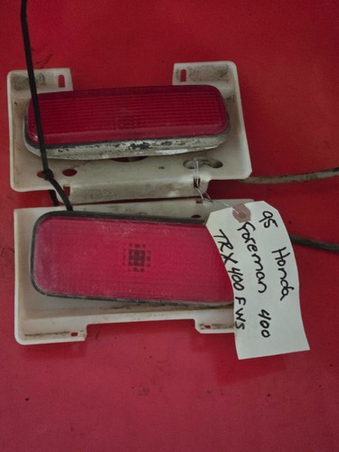 JUEGO LUCES TRASERAS IZQUIERDA DERECHA HONDA FOREMAN 400-450 1995-2004 - Imagen 2 de 6