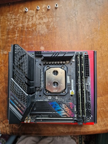 Intel Core I7 13700K Delidded + IceMan Direct Die Waterblock + ASUS Strix B760-I - Photo 4/12