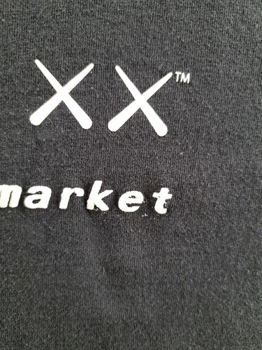 KAWS X Cactus Plant Flea Market T-Shirt Uomo Medium Nero Scheletro Grunge Smile - Foto 4 di 12