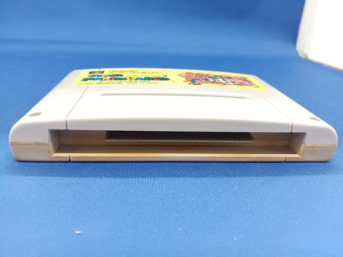 Super Mario World SNES Game Bundle w/ Box Manual & Strategy Guides - Picture 4 of 15