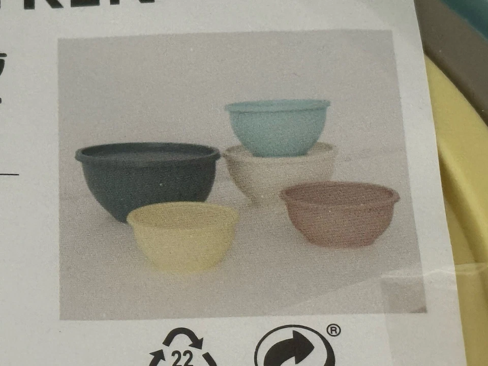 Juego de 5 cuencos de almacenamiento IKEA GARNITYREN tono tierra neutro con tapas Foto 4 de 4