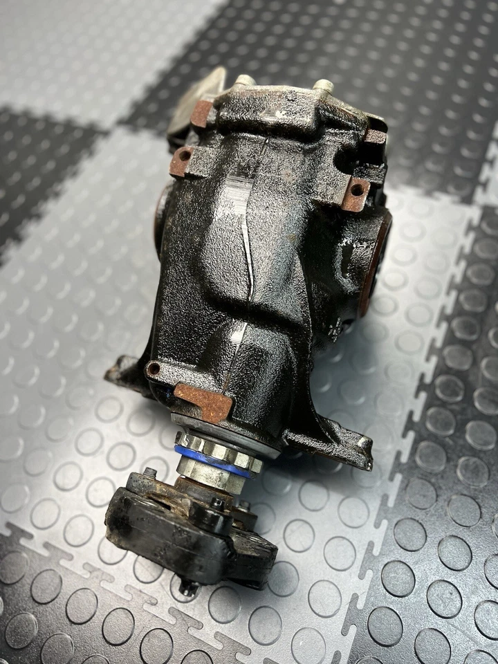 BMW 428I 2013-2016 2,0 L AWD diferencial trasero caja de cambios montaje OEM Foto 2 de 4