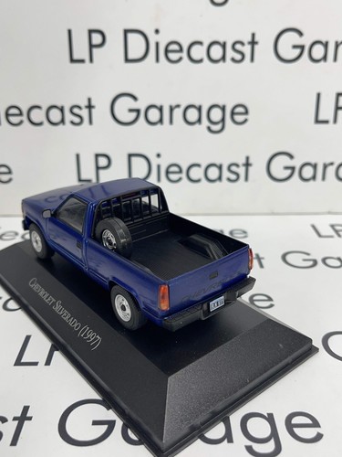 EDICOLA 1997 Chevrolet Silverado Dark Blue Truck 1:43 Diecast - Picture 4 of 4