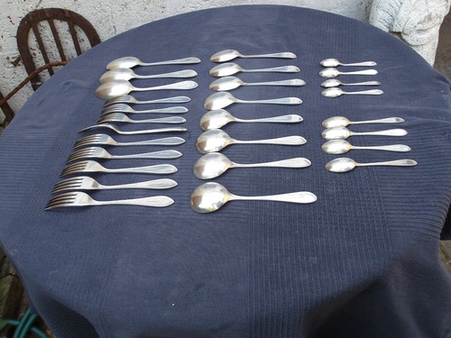 28 Pieces Silver Plated Forks & Spoons - Same Pattern Variations On Markings - Picture 24 of 24