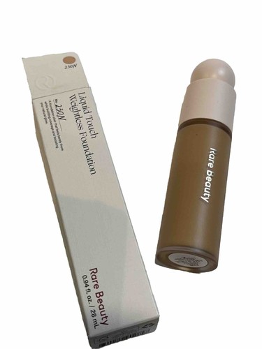 Seltene Beauty Liquid Touch schwerelose Foundation 230N 28ml.