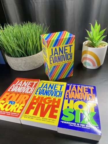 Janet Evanovich Stephanie Plum Novels (4,5 & 6)  Boxed Set - Photo 1/4