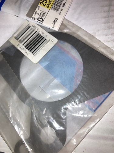 GENUINE NEW GM GASKET THROT BODY 25532090--SEALED GM PACK (Pair) - Picture 2 of 2