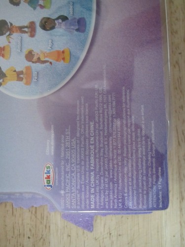 Disney Encanto Mi Familia Walmart Figurine SET of 12 family members - Picture 9 of 10