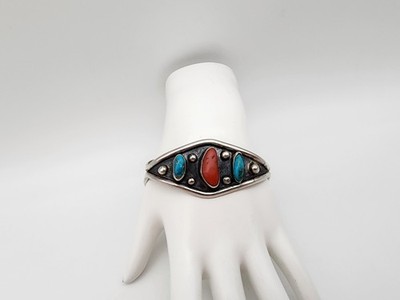 SIGNED NAVAJO NORMAN LEE N. LEE TURQUOISE/CORAL STERLING SILVER VINTAGE BRACELET
