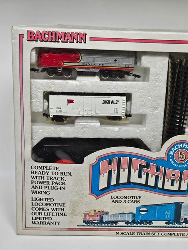 Bachmann Highballer 24300 N Scale Electric Train Set in Box Locomotive & 3 Cars - Picture 2 of 14
