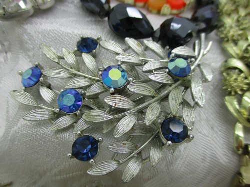 VINTAGE LOT 19 SIGNED JEWELRY WEISS VENDOME LISNER TRIFARI CORO NECKLACE BROOCH - Picture 12 of 21
