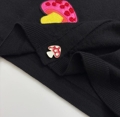 Alice + Olivia Mushroom Embroidery Crew Neck Knit Top - Bild 8 von 14