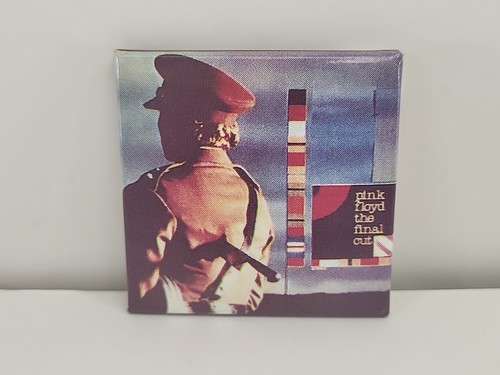 Vintage Original Pink Floyd der letzte Schnitt Band Quadrat Pin Button 1,5" - Bild 1 von 3